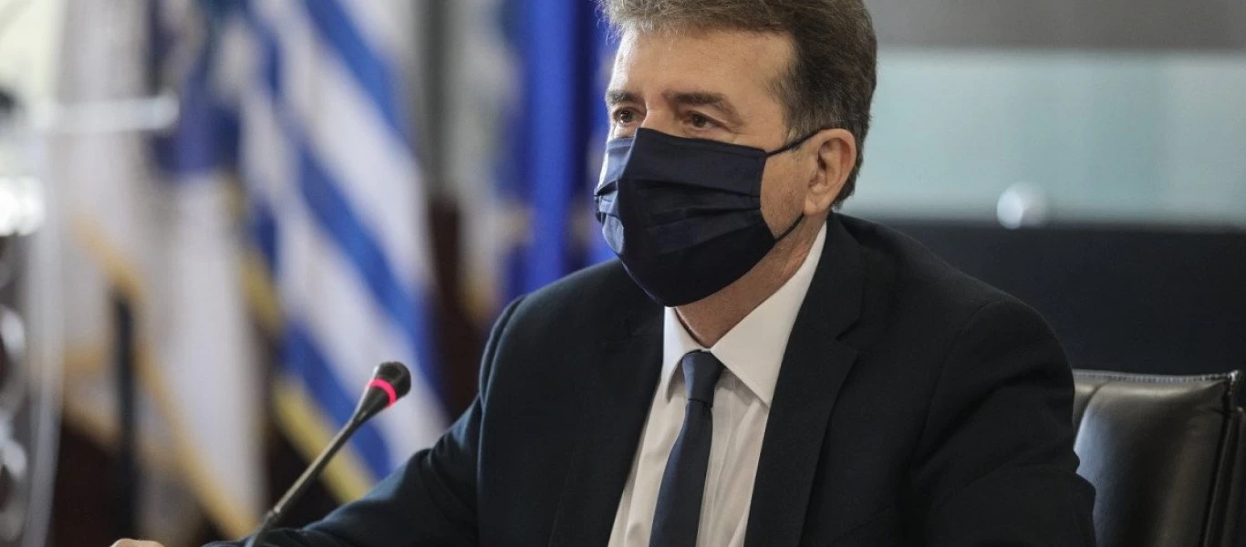 Στη ΓΑΔΑ ο Μ.Χρυσοχοΐδης: Μίλησε σε αστυνομικούς για τα επεισόδια στη Νέα Σμύρνη